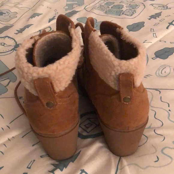 Lace-up booties - Picture 3 of 7